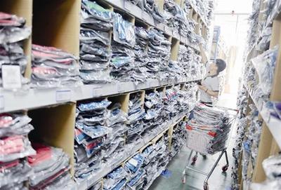一知名服裝電商業(yè)績降9成 武漢服裝電商業(yè)陷困境